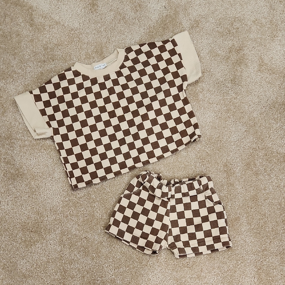 Cherry Brick Road Kids Checkerboard Short Set in Brown and Cream  Size 3